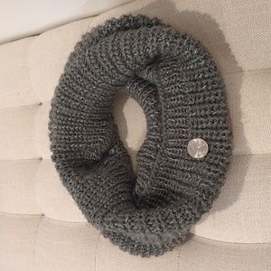 Chatties® Knit Soft Infinity Scarf